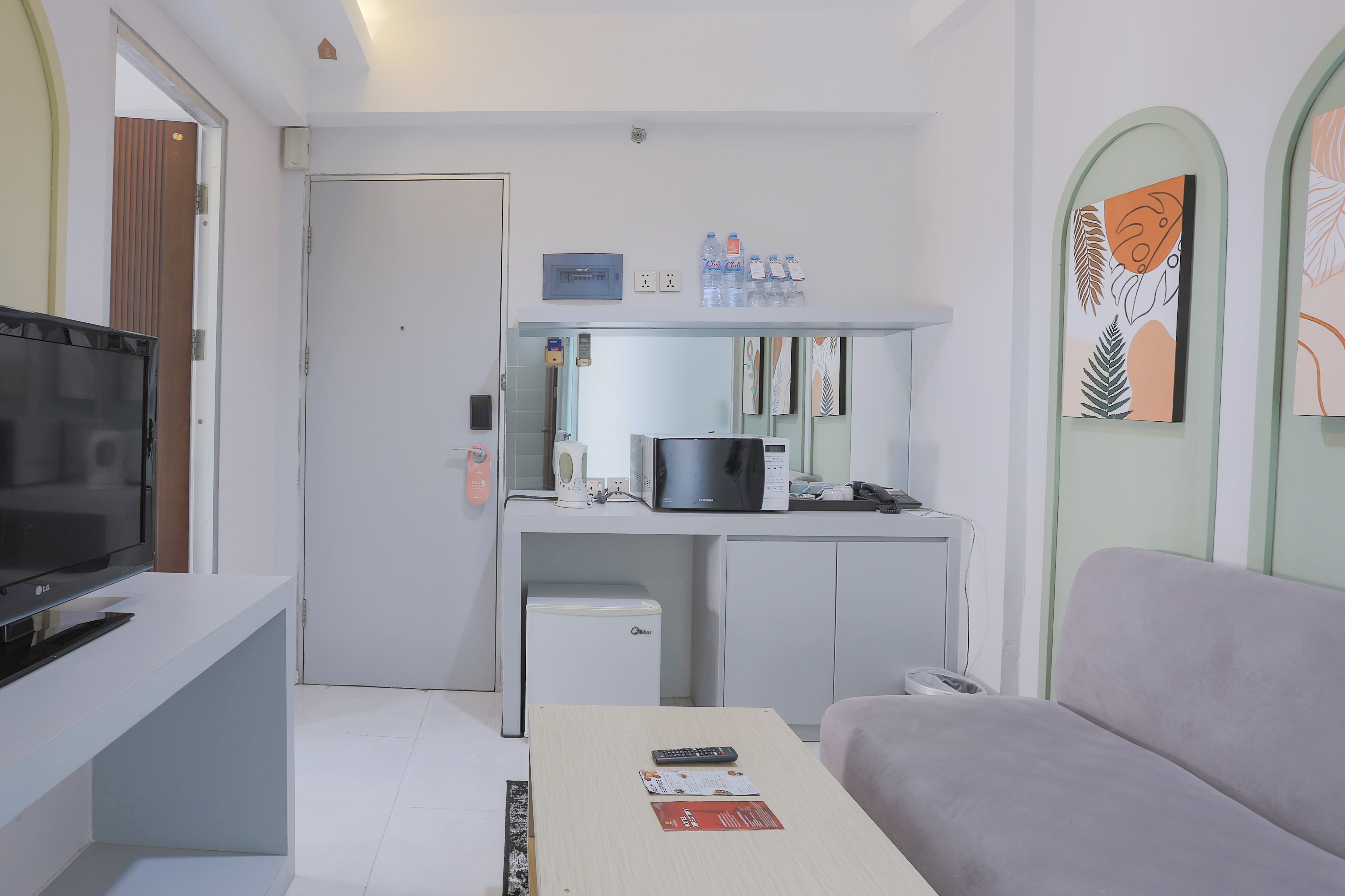 Room 8 Image 3